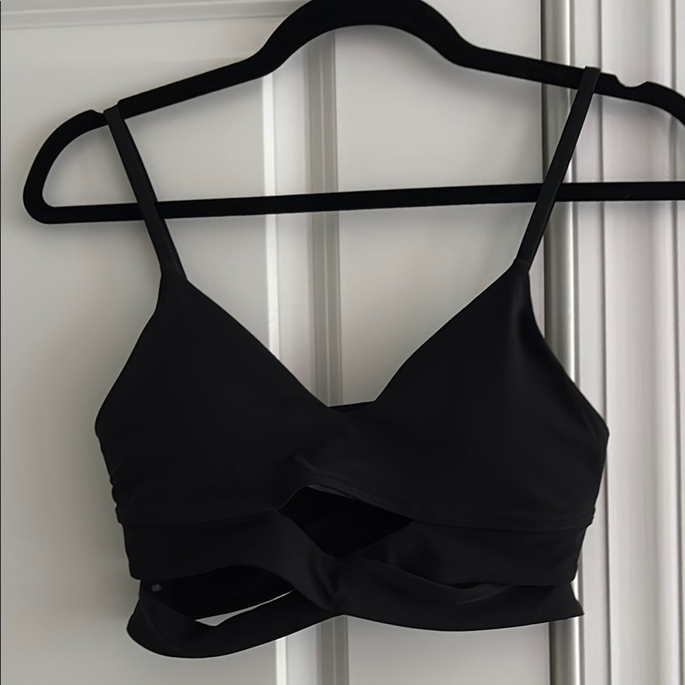 Lululemon black sports bra